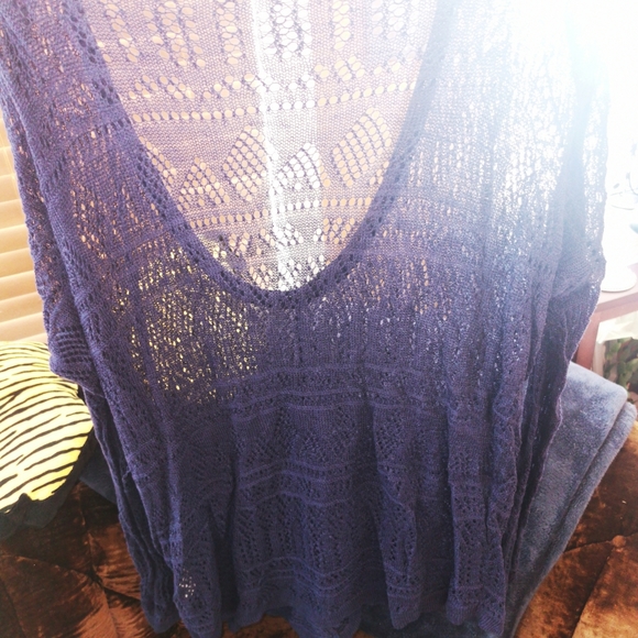 Lovely light sweater - Picture 3 of 3